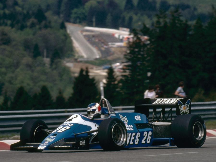  Ligier JS21 1983 года  (фото 3 из 4)